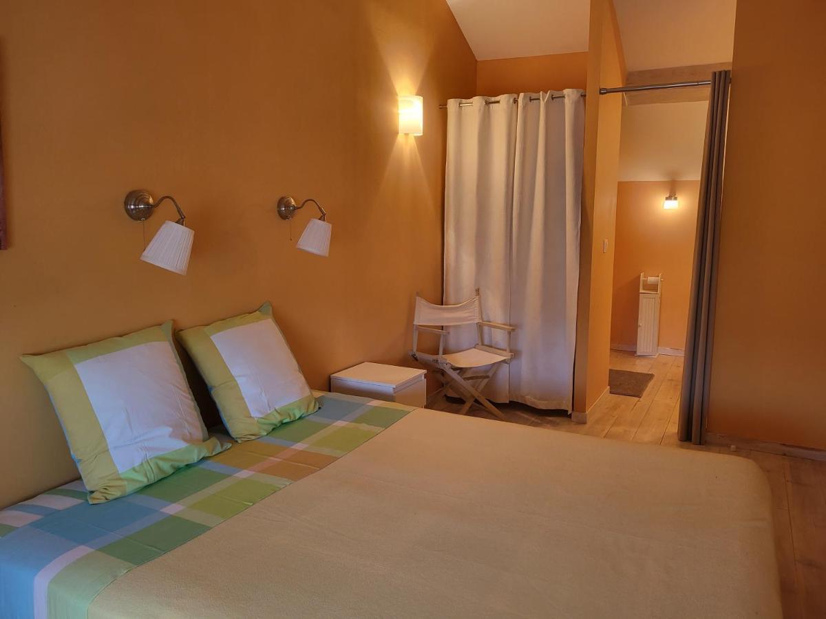 Le Clos Des Figuiers - 3 Gites De Caractere Duravel ภายนอก รูปภาพ